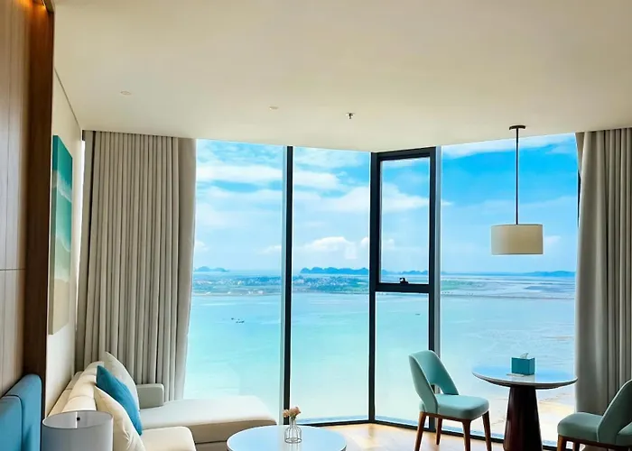 A La Carte View Truc Dien Bien Seafront 正面海景 *