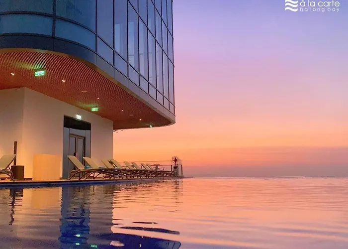 A La Carte View Trực Diện Biển Seafront 正面海景 *